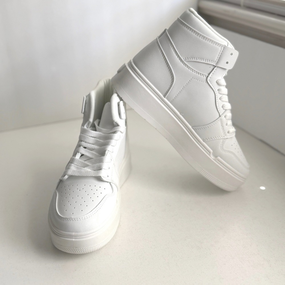 White High Top Platform Sneakers Chunky Sole Lace Up Faux Leather Sz 6